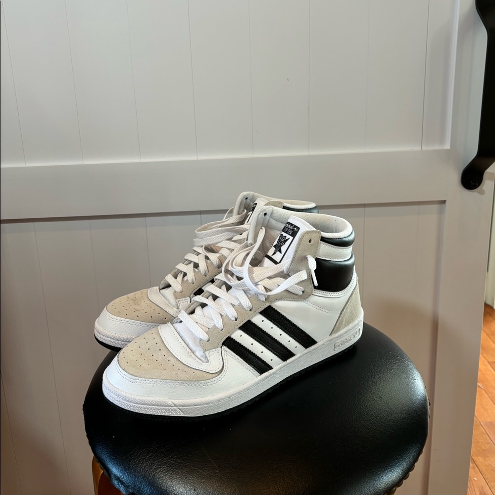 Adidas Top Ten High Top Sneakers. Men’s 11.5.